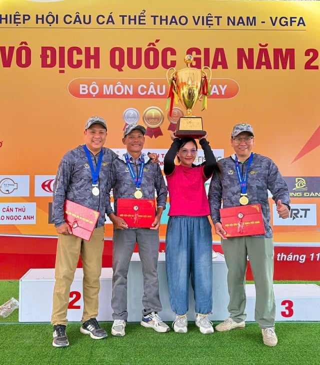 ການແຂ່ງຂັນປະມົງແຫ່ງຊາດ ປີ 2025 ພົບແຊ້ມ - ຮູບ 3. Giải câu cá quốc gia năm 2025 đã tìm ra chủ nhân của ngôi vô địch
- Ảnh 3.