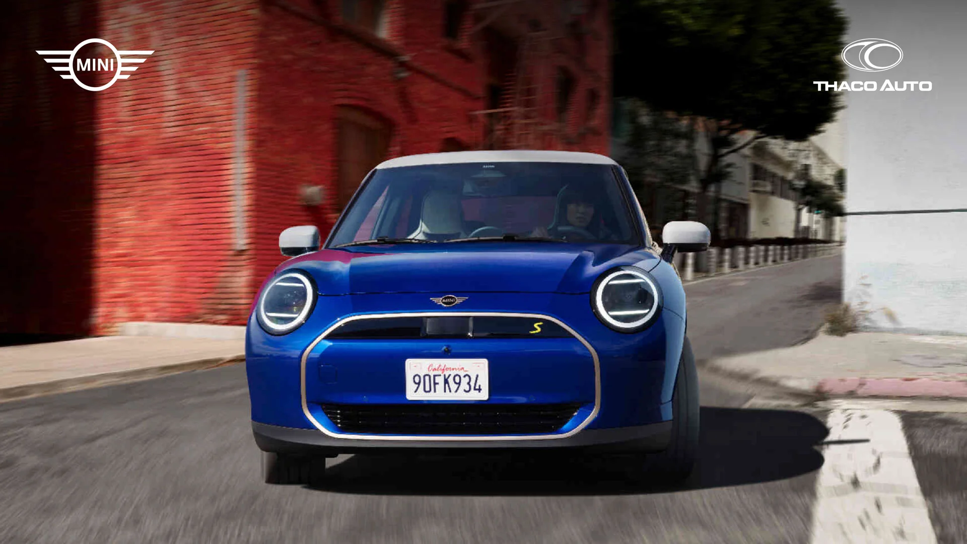 Sistema de iluminación LED gráfica MINI de 3 puertas.webp