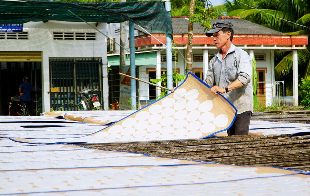 Hiện nay, nghề làm bánh phồng Sơn Đốc được khoảng 20 hộ dân xã Hưng Nhượng giữ gìn, ngày càng đa dạng hóa sản phẩm để đáp ứng nhu cầu người tiêu dùng.

