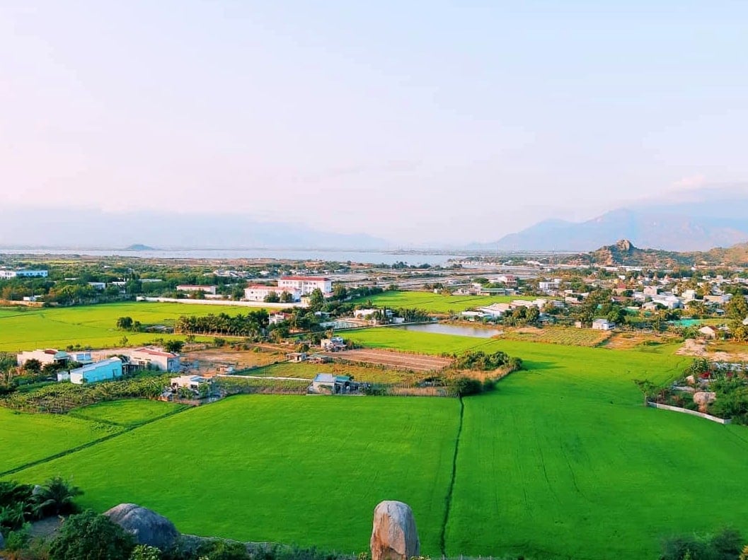 quang cảnh quanh Trùng Sơn Cổ Tự