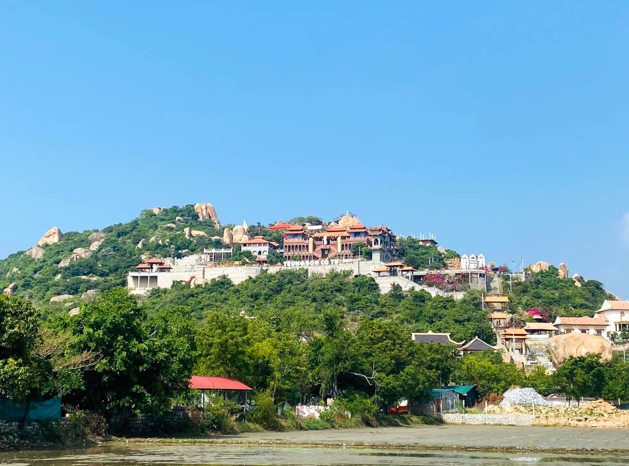 khám phá Trùng Sơn Cổ Tự