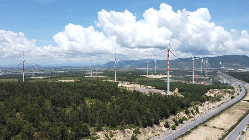 Quy Nhon Dong وارڈ میں توسیع شدہ Nhon Hoi ونڈ پاور پلانٹ (40 میگاواٹ کی صلاحیت) 2028 میں کام کرنے کی توقع ہے۔