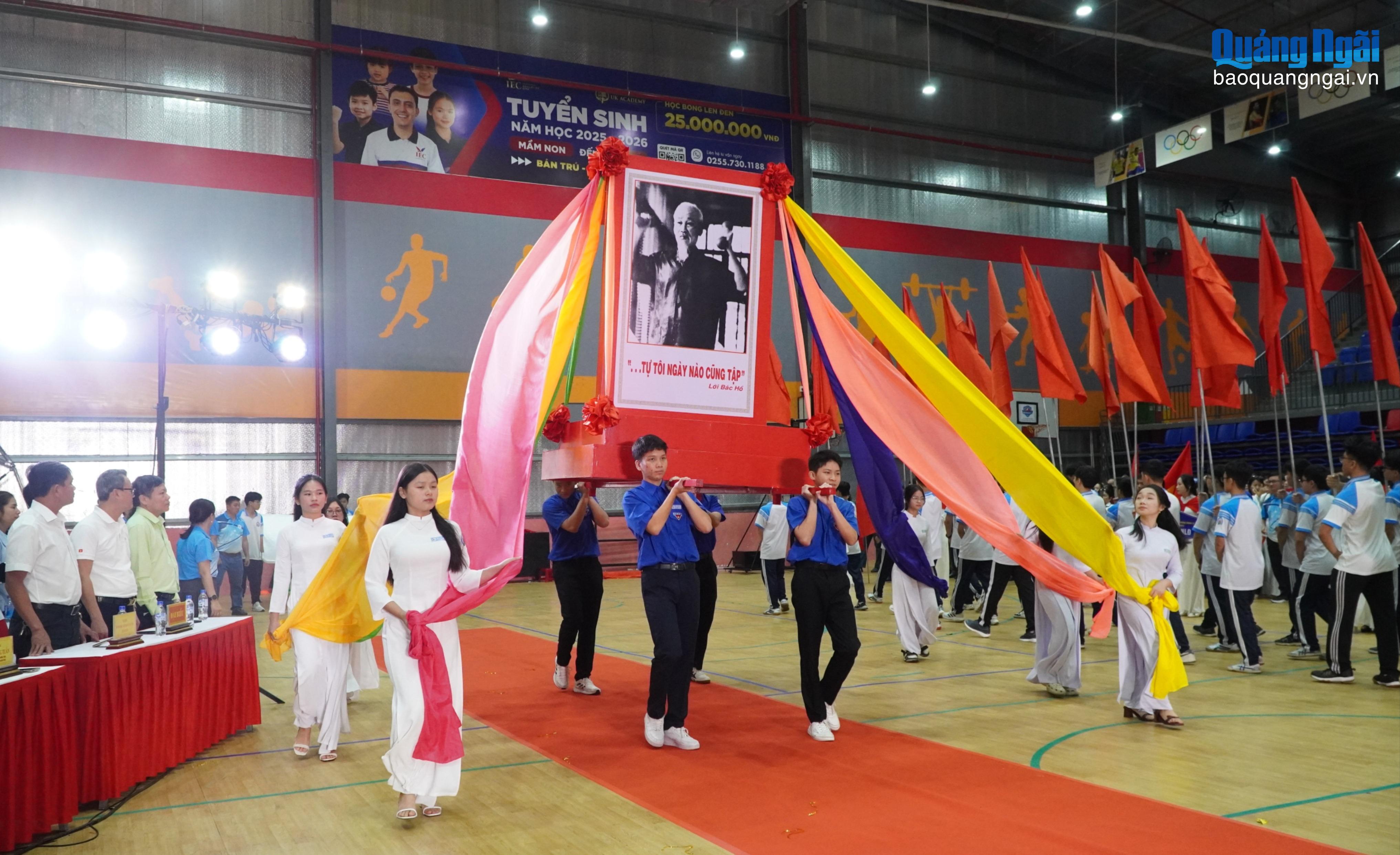 Quang Ngai tidning, radio och tv