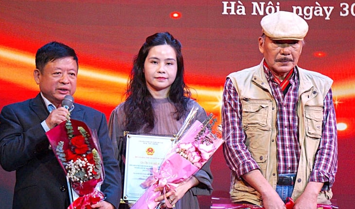 Sastra dan seni pertunjukan Vietnam: Periode yang gemilang - Foto 2. Văn học - Ảnh 2.