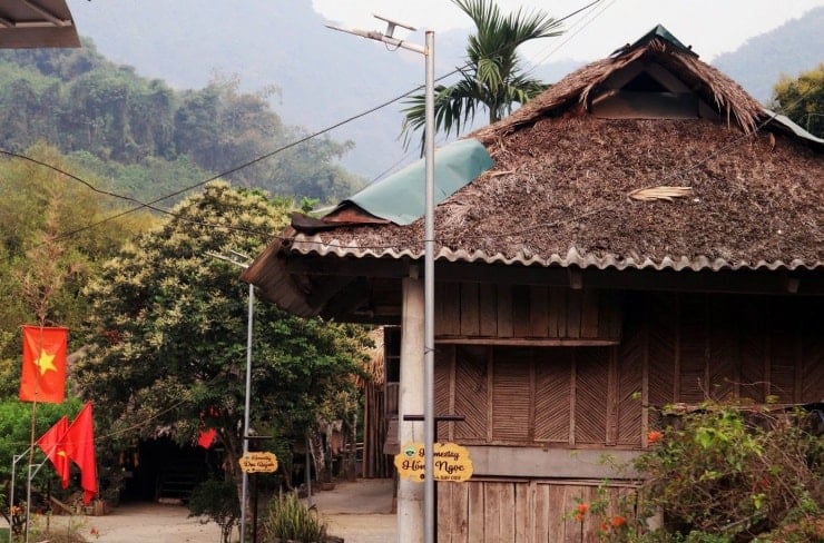 Admire the pristine stilt houses of the Muong people in the tourist village - 7