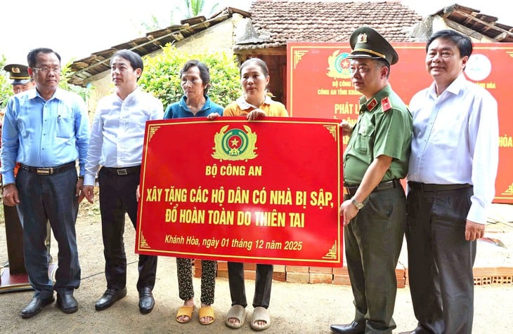 Công an triển khai 'Chiến dịch Quang Trung' xây mới nhà cho người dân vùng lũ Khánh Hòa - Ảnh 1.