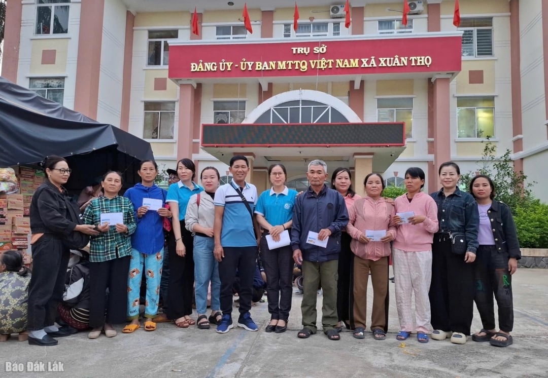 Representanter för den provinsiella kvinnoförbundet och tillhörande enheter