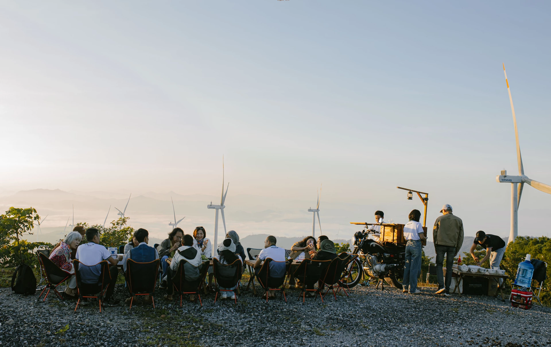 مزارع بادی جذابیت ویژهای برای گردشگران جوان ایجاد میکنند - عکس: D.H