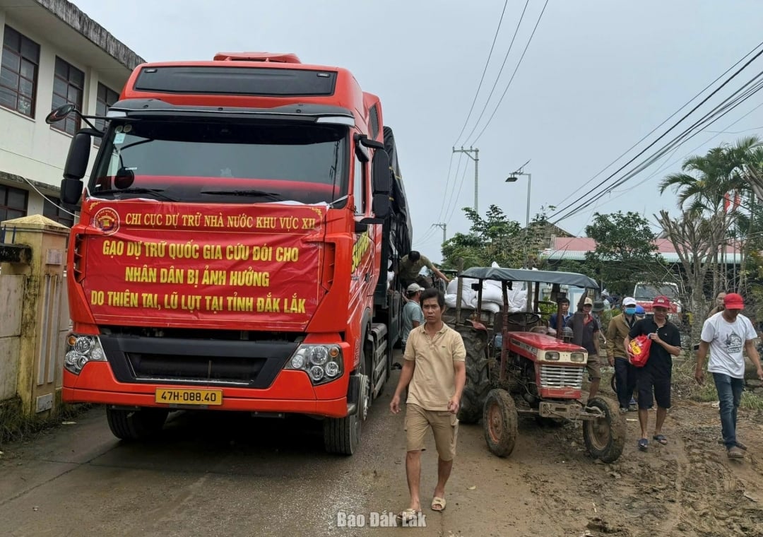 Грузовик с рисом сегодня отправится в коммуну Сюаньлок.