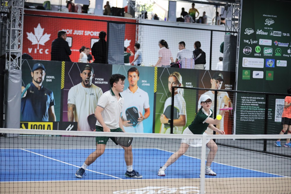 Välgörenhetsturneringen Pickleball samlar in över 200 miljoner VND för att stödja översvämningsoffer - foto 1