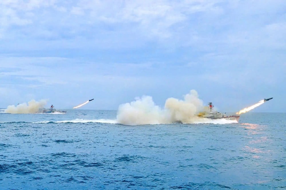 Squadron 131 - 45 years of continuing to write the heroic epic in the middle of the Fatherland's open sea - photo 3