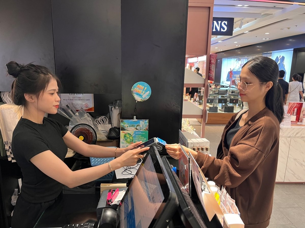 Chương trình khuyến mãi thúc đẩy thanh toán không tiền mặt trong mùa mua sắm cuối năm và Tết Nguyên đán 2026, diễn ra tại hơn 5.500 điểm thanh toán trên toàn quốc. Ảnh: Payoo.