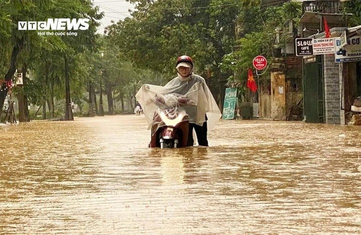 Nhiều tỉnh, thành ở miền Trung sắp hứng mưa lớn, đề phòng ngập lụt, sạt lở, lũ quét. (Ảnh minh hoạ: Nguyễn Vương)