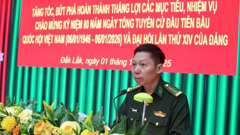 El coronel Do Quang Tham, comisario político adjunto del Comando Militar Provincial y comisario político del Comando de la Guardia Fronteriza Provincial de Dak Lak, lanzó el movimiento de emulación.