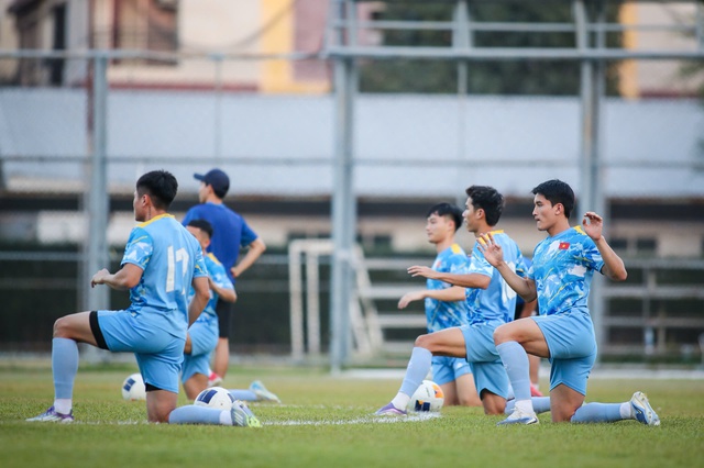 U.23 Việt Nam tập buổi đầu tiên tại Thái Lan, điều ít biết về sân bãi... - Ảnh 6.