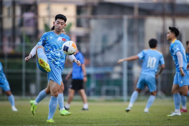 U.23 Việt Nam tập buổi đầu tiên tại Thái Lan, điều ít biết về sân bãi... - Ảnh 10.