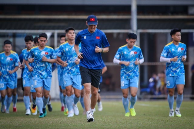 U.23 Việt Nam tập buổi đầu tiên tại Thái Lan, điều ít biết về sân bãi... - Ảnh 14.