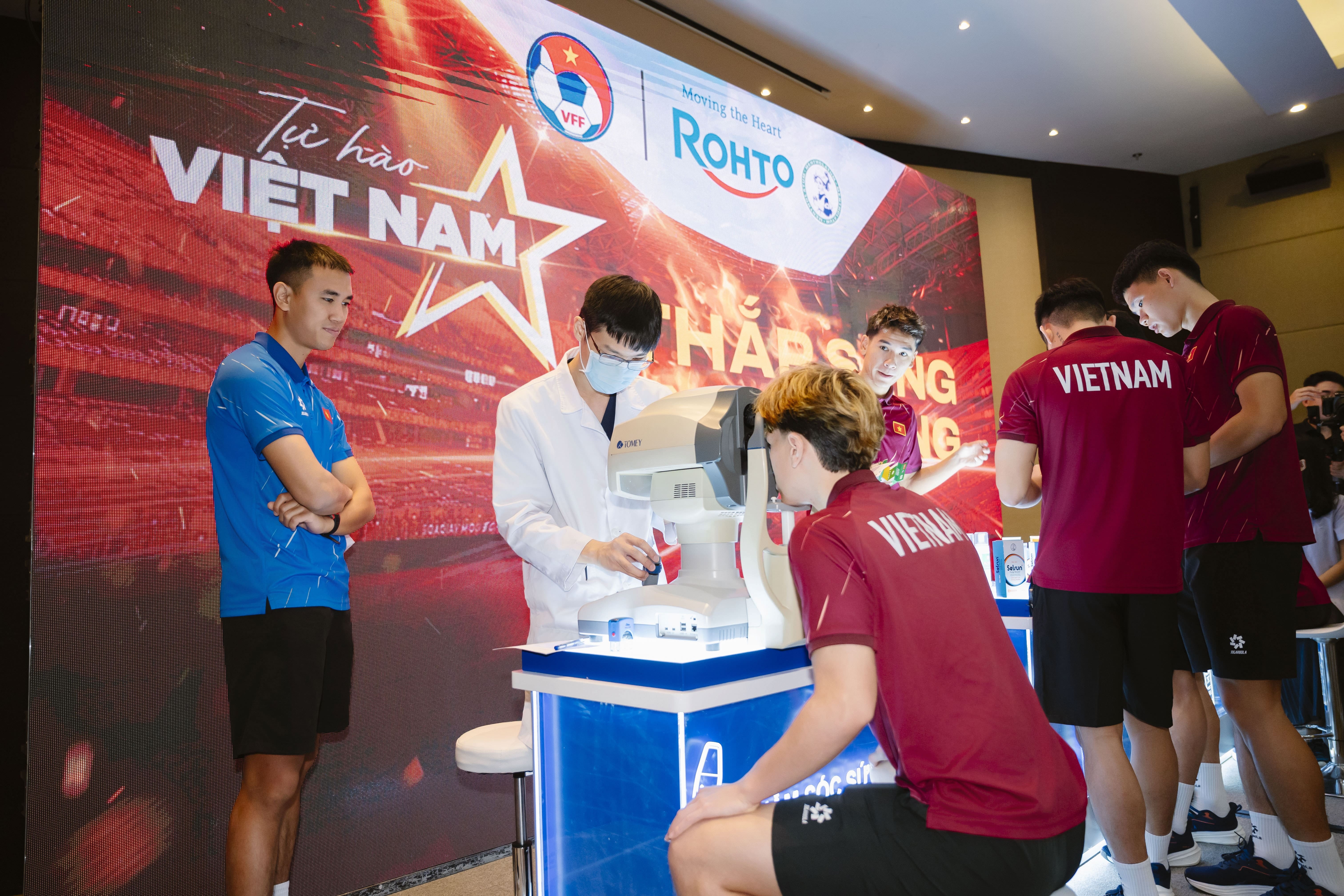 Rohto-Mentholatum foto 2 Rohto-Mentholatum anh 2