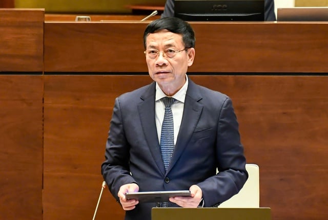 Quem é o responsável quando os processos das pessoas são atrasados ou rejeitados ao utilizarem serviços públicos online? - Foto 2. Ai chịu trách nhiệm khi hồ sơ của dân bị chậm, từ chối khi dùng dịch vụ công trực tuyến?- Ảnh 2.