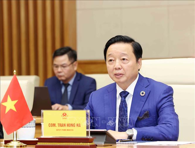 ຄຳບັນຍາຍຮູບພາບ