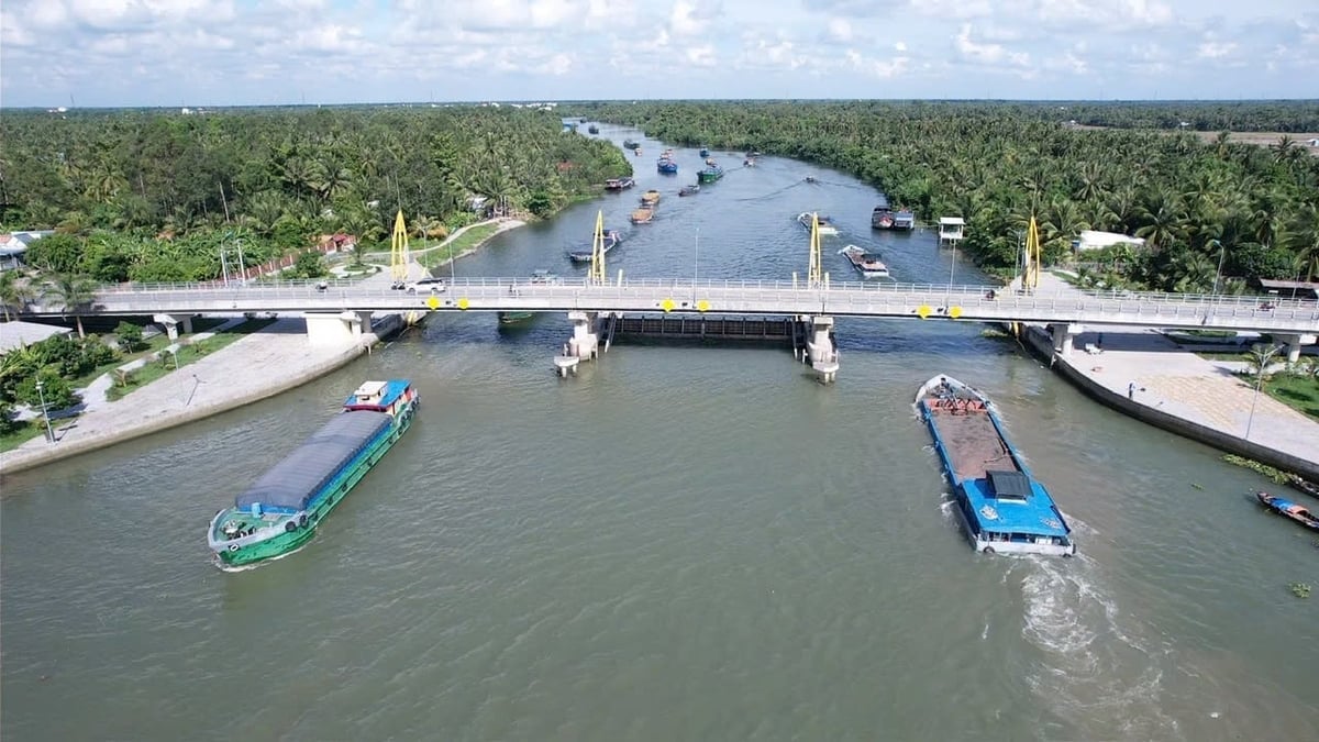 Phía hạ lưu cống không xảy ra ngập úng kéo dài trong suốt thời gian vận hành. Ảnh: Công ty KTTLMN cung cấp.