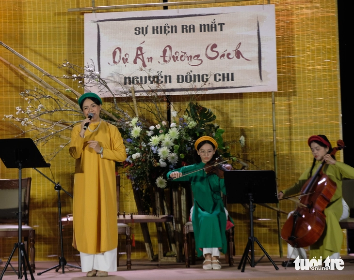 Se preconizează că strada Nguyen Dong Chi va fi inaugurată în primul trimestru al anului 2026 - Fotografia 2. Đường sách Nguyễn Đổng Chi - Ảnh 2.