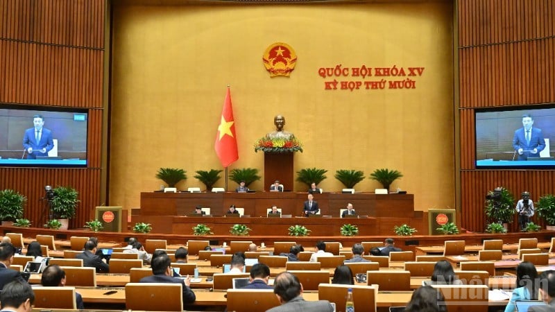 การประชุมสมัยที่ 10 รัฐสภาสมัยที่ 15 (ภาพ: DUY LINH)