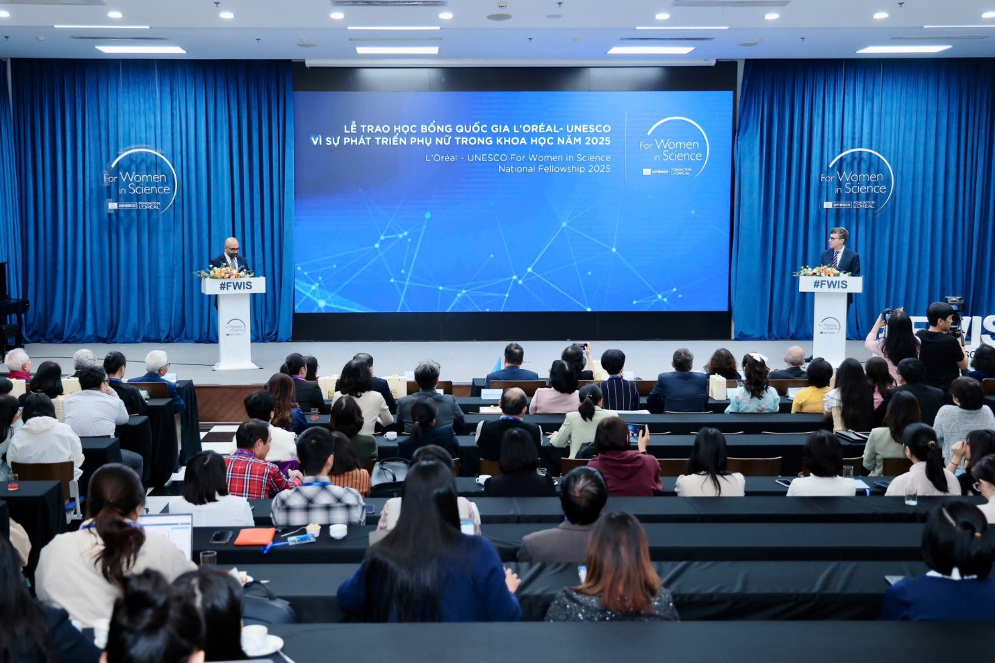 Ba nhà khoa học nữ Việt Nam nhận học bổng L’Oréal - UNESCO- Ảnh 1.