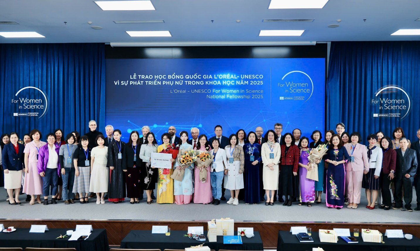 Ba nhà khoa học nữ Việt Nam nhận học bổng L’Oréal - UNESCO- Ảnh 8.