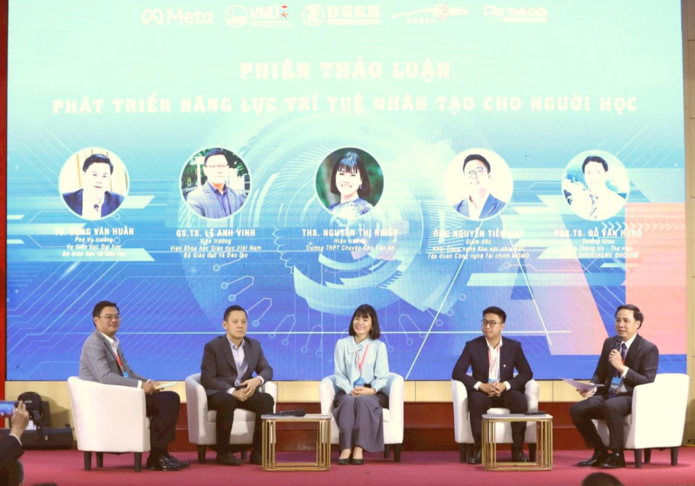 Bringing AI into the state management training program for specialists - photo 1