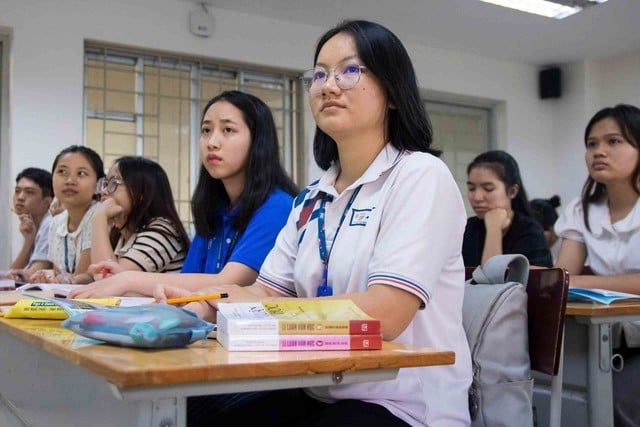 Tiếng Anh thành ngôn ngữ thứ hai: Lộ trình đào tạo giáo viên song ngữ - Ảnh 1.