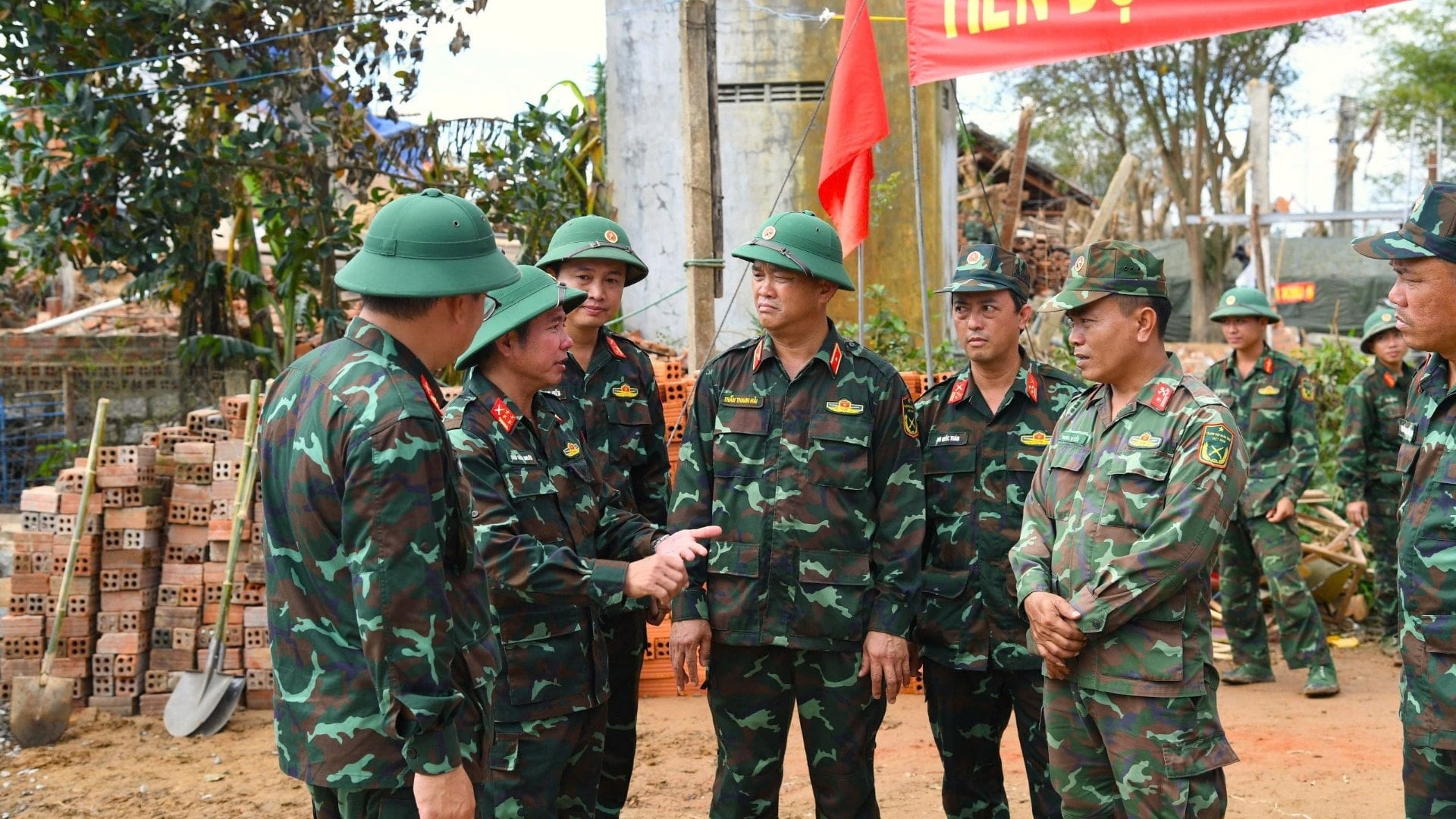 Руководители 5-го военного округа обменялись опытом с подразделениями, участвовавшими в строительстве жилья. img-2679-6324.jpg