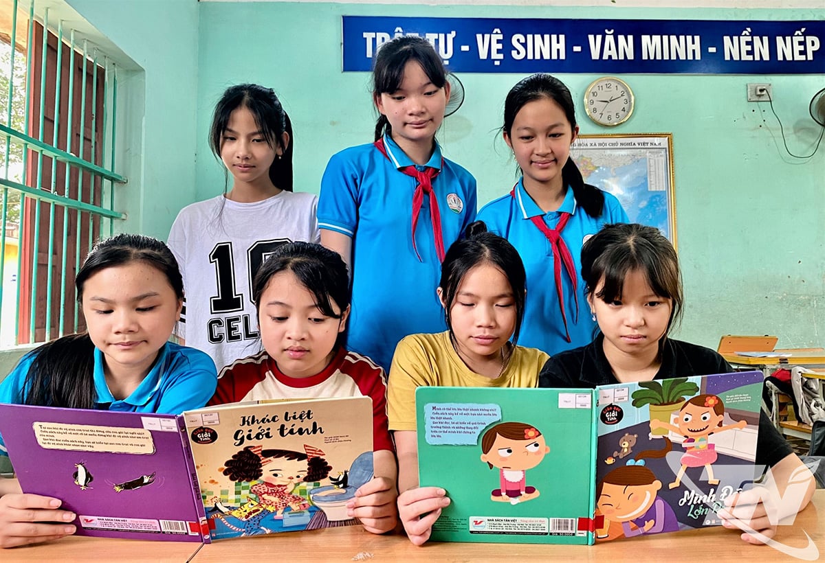 Anak perempuan perlu dibekali dengan pengetahuan dan keterampilan untuk melindungi diri mereka sendiri dan berkembang secara komprehensif.