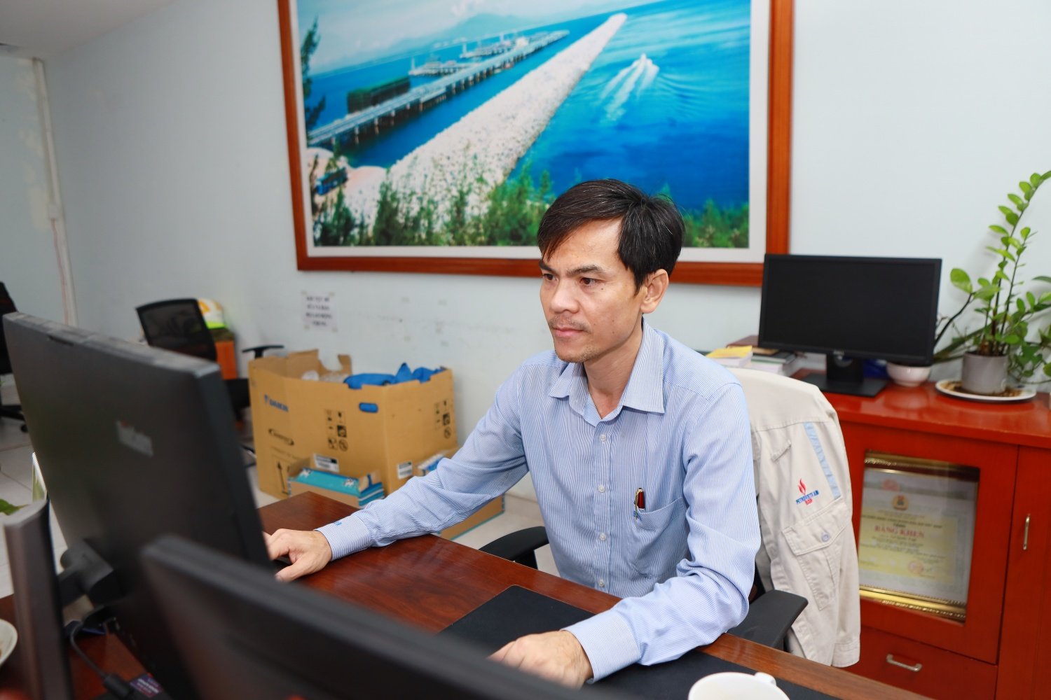 ماسٹر لی کووک ویت کے حل کو ایک طویل تحقیقی عمل سے گزرنا پڑا، جس میں مصنف کے لیے