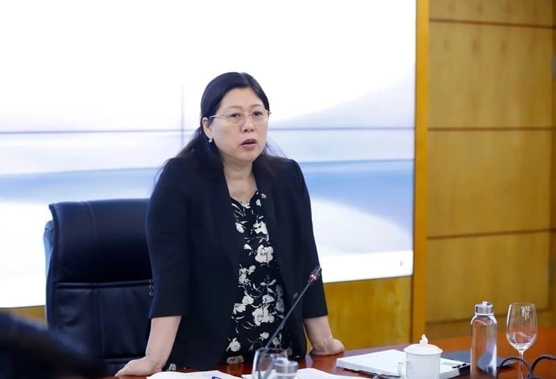 Thứ trưởng Nguyễn Thị Phương Hoa yêu cầu việc xét chọn phải được thực hiện nghiêm túc, khách quan, bảo đảm đúng quy định và kịp thời tôn vinh các cá nhân, tập thể tiêu biểu. Ảnh: T. Giang.