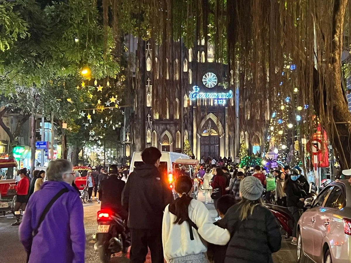 Lượng khách Úc đến Việt Nam tăng mạnh - Ảnh 1.