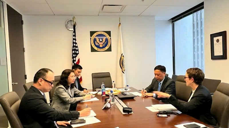 Melalui aktiviti kerjasama antarabangsa pada tahun 2025, Suruhanjaya Sekuriti Negeri terus menunjukkan keazamannya untuk penyepaduan menyeluruh.