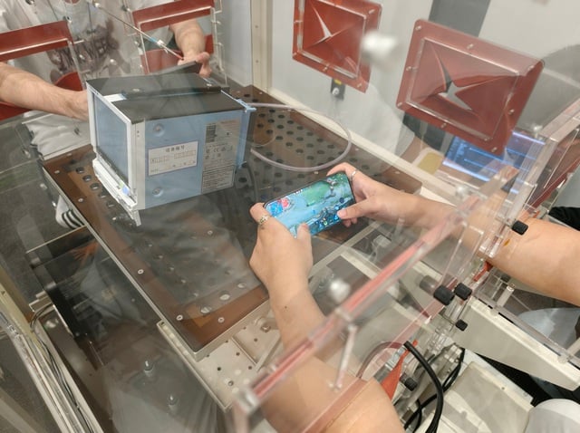 OPPO kiểm chứng độ bền smartphone bằng những thử nghiệm như thế nào? - Ảnh 8.