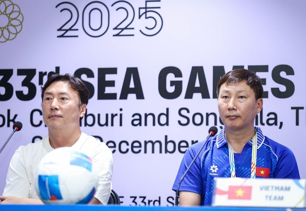 លោក គីម មាន​ប្រសាសន៍​អ្វី​ដែល​គួរ​ឲ្យ​ភ្ញាក់​ផ្អើល​យ៉ាង​ខ្លាំង​អំពី U.23 ឡាវ ដោយ​បង្ហាញ​ពី​យុទ្ធសាស្ត្រ​របស់ U.23 វៀតណាម - រូបថត ២.