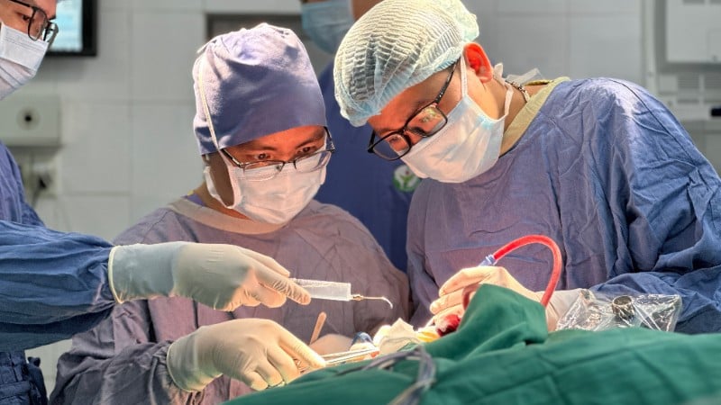 Pasukan itu menggunakan teknik meletakkan elektrod untuk memantau fungsi secara berterusan manakala pesakit mempunyai glioma parenchymal otak yang besar.