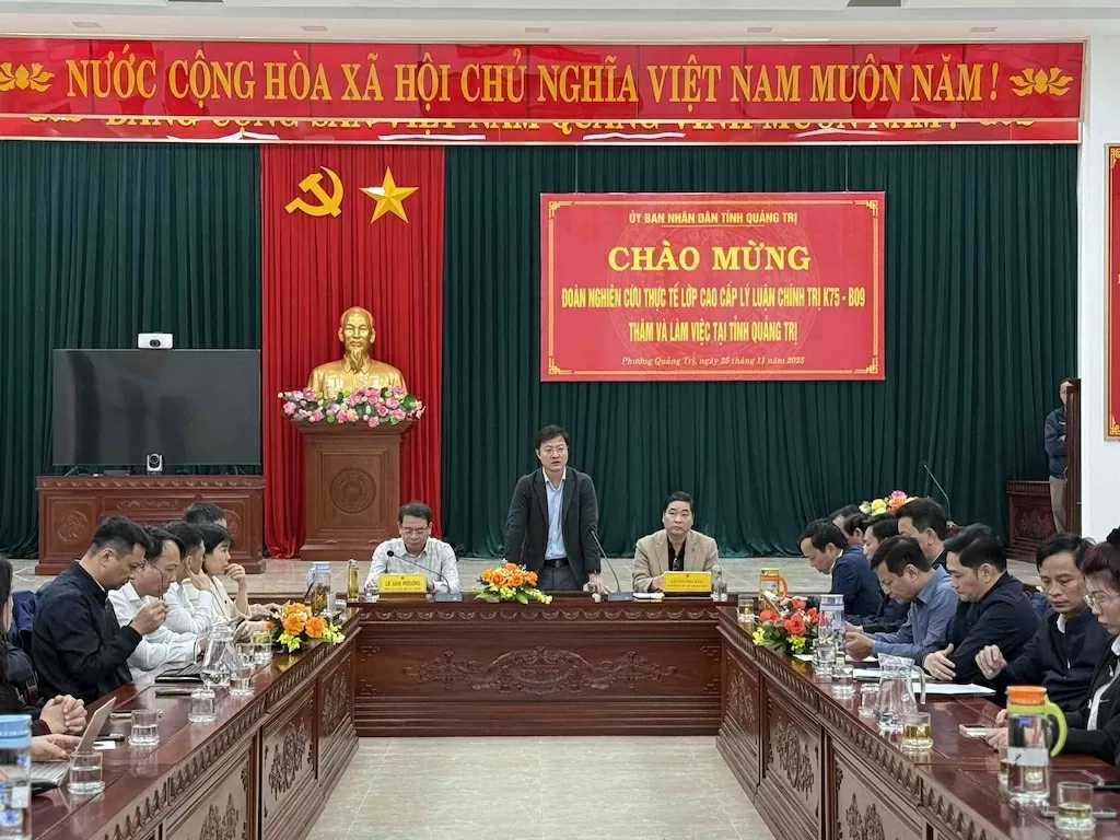 ដំណើរនៃការរៀនសូត្រ ការដឹងគុណ និងការចែករំលែកនៅលើទឹកដីវីរភាពនៃខេត្ត Quang Tri Hành trình học tập, tri ân và sẻ chia trên mảnh đất Quảng Trị anh hùng