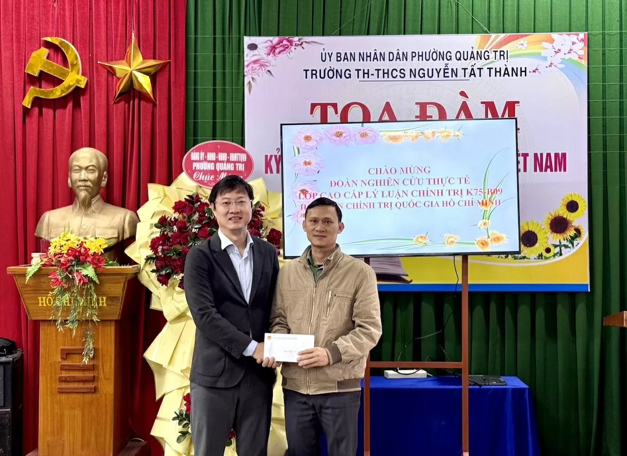 ដំណើរនៃការរៀនសូត្រ ការដឹងគុណ និងការចែករំលែកនៅលើទឹកដីវីរភាពនៃខេត្ត Quang Tri Hành trình học tập, tri ân và sẻ chia trên mảnh đất Quảng Trị anh hùng