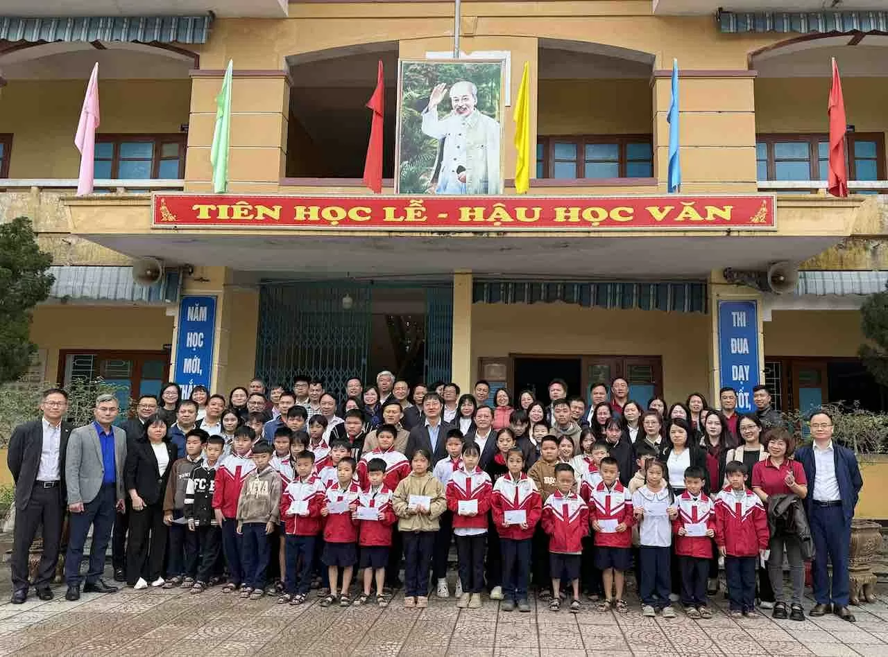 ដំណើរនៃការរៀនសូត្រ ការដឹងគុណ និងការចែករំលែកនៅលើទឹកដីវីរភាពនៃខេត្ត Quang Tri Hành trình học tập, tri ân và sẻ chia trên mảnh đất Quảng Trị anh hùng