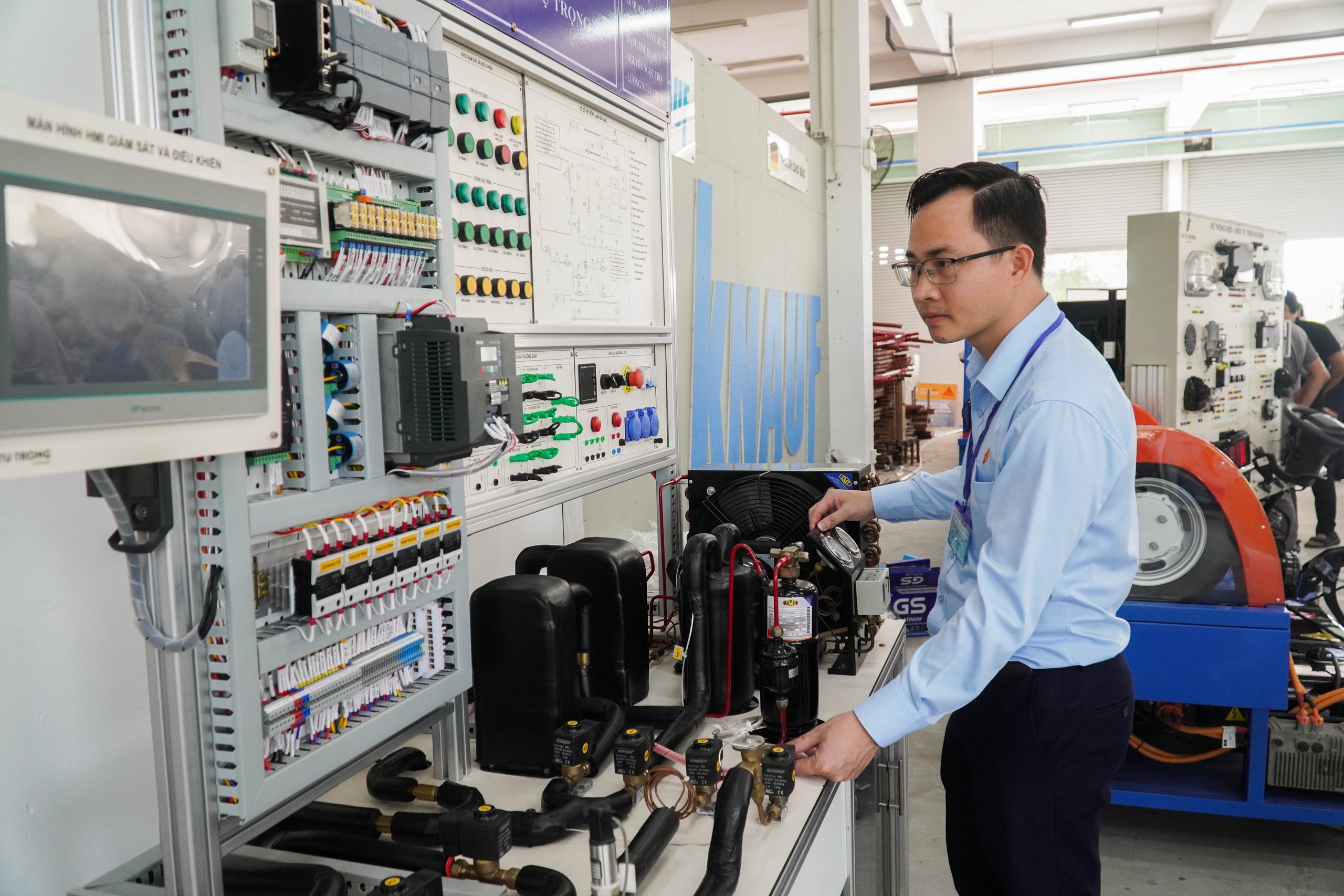 Đã mắt với những mô hình tại Hội thi Thiết bị đào tạo tự làm TP HCM - Ảnh 5.