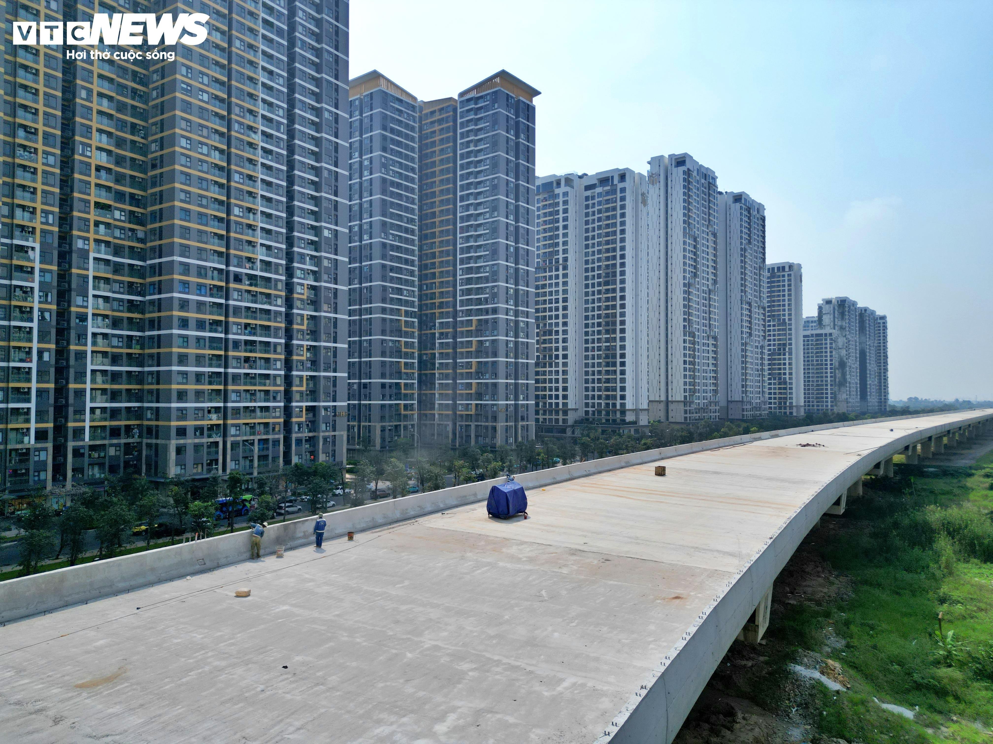 Pemandangan Ring Road 3 dari atas merentasi kawasan bandar di Ho Chi Minh City sebelum dibuka kepada lalu lintas - 3