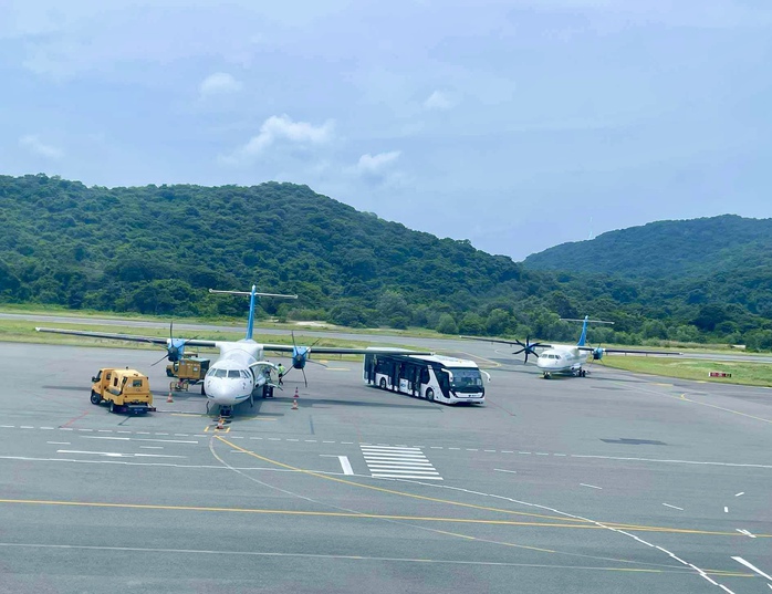 Vietjet Air khôi phục đường bay thẳng Côn Đảo từ Hà Nội và TP HCM - Ảnh 1.