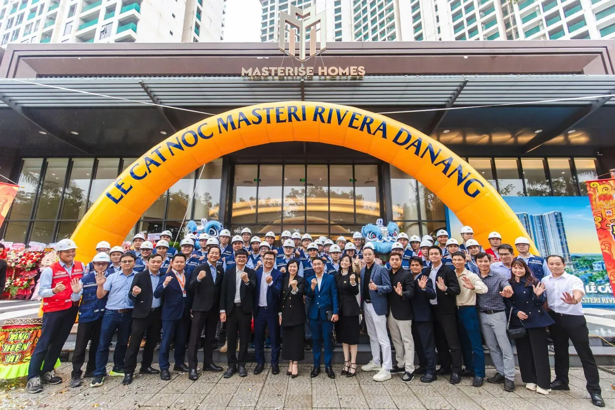 Masterise Homes chính thức cất nóc dự án Masteri Rivera Danang - Ảnh 1.