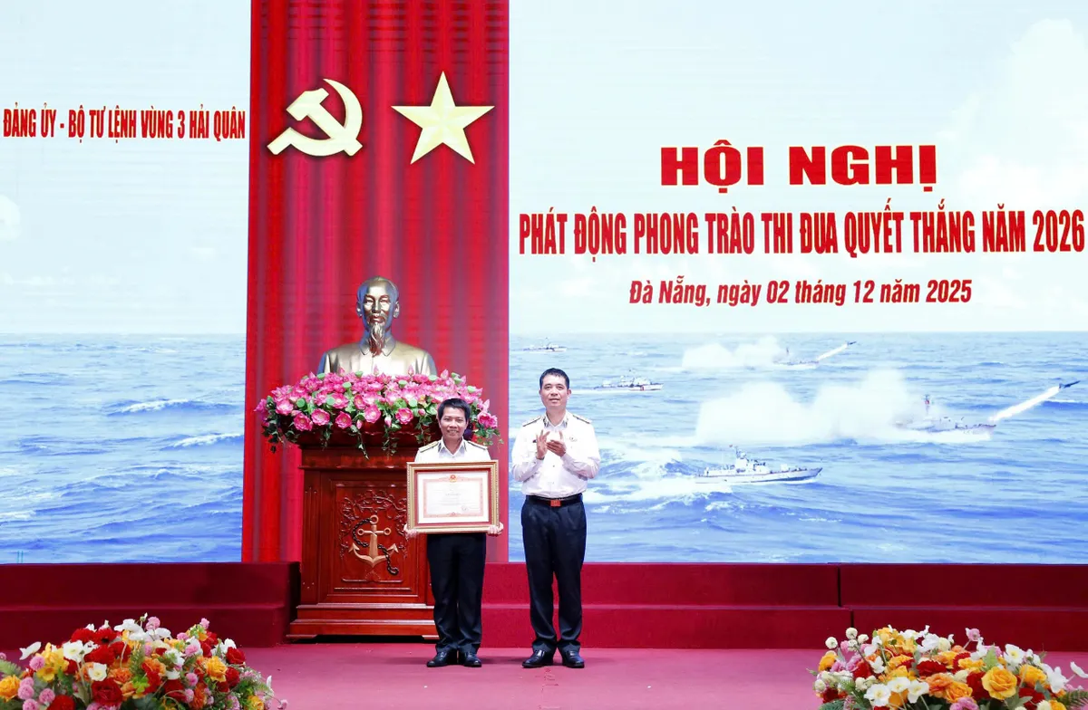 Vùng 3 Hải quân: Hoàn thành xuất sắc nhiệm vụ quân sự, quốc phòng năm 2025 - Ảnh 4.