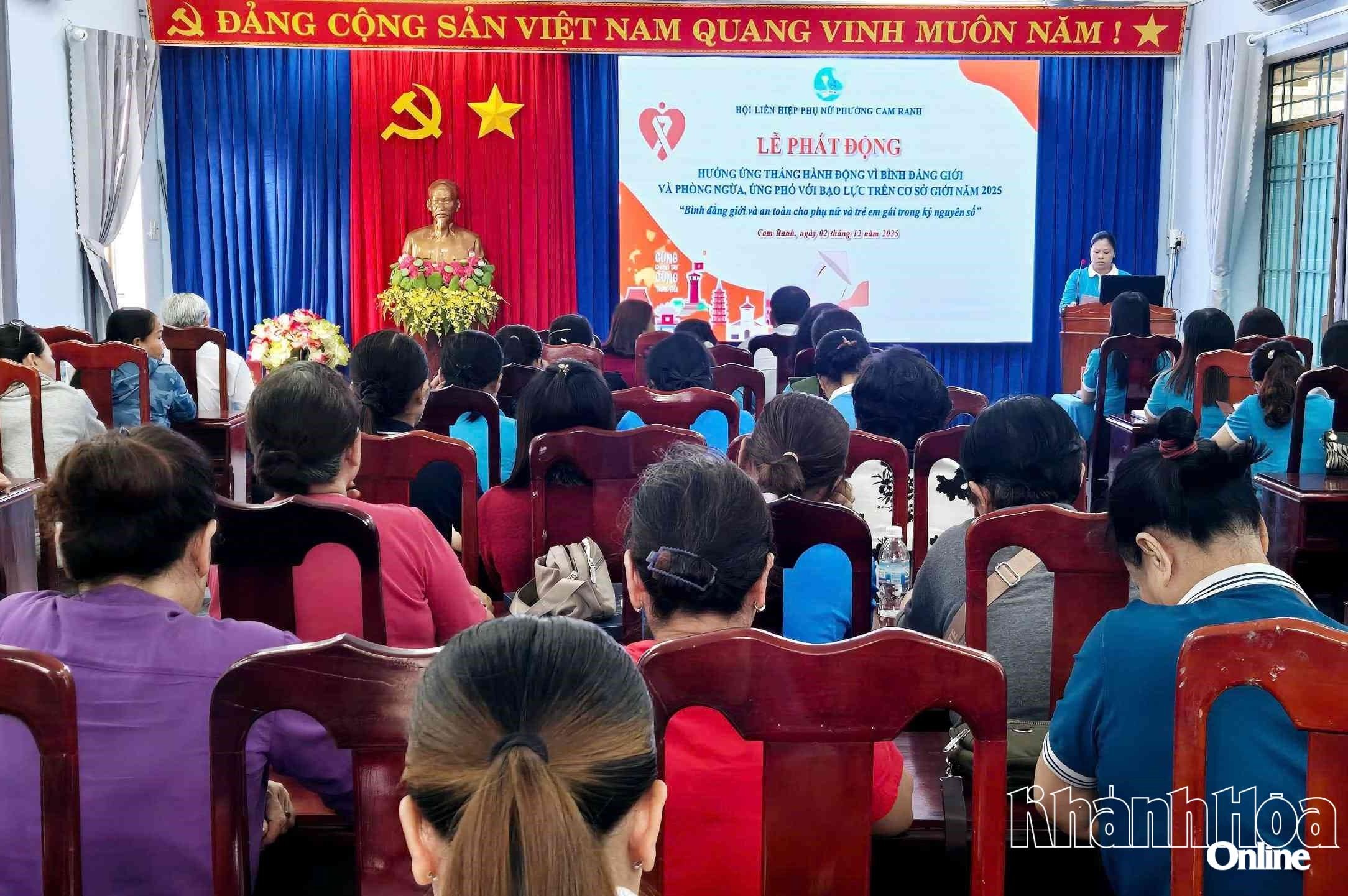 Scéna slavnostního zahájení.