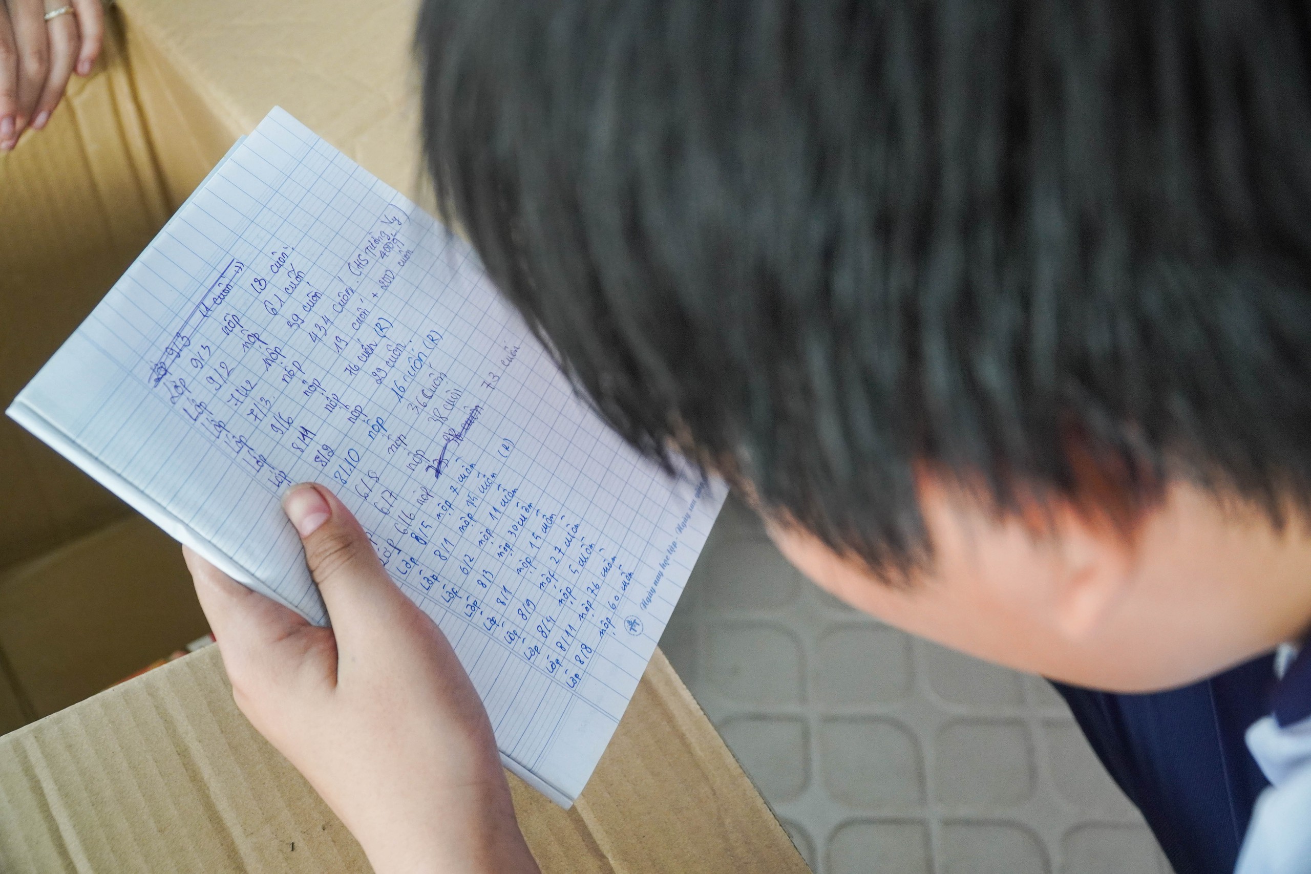 Những chồng tập trắng yêu thương ủng hộ chương trình 